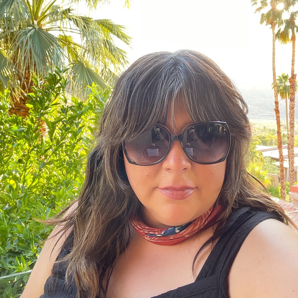 Meet your Posher, Elizabeth